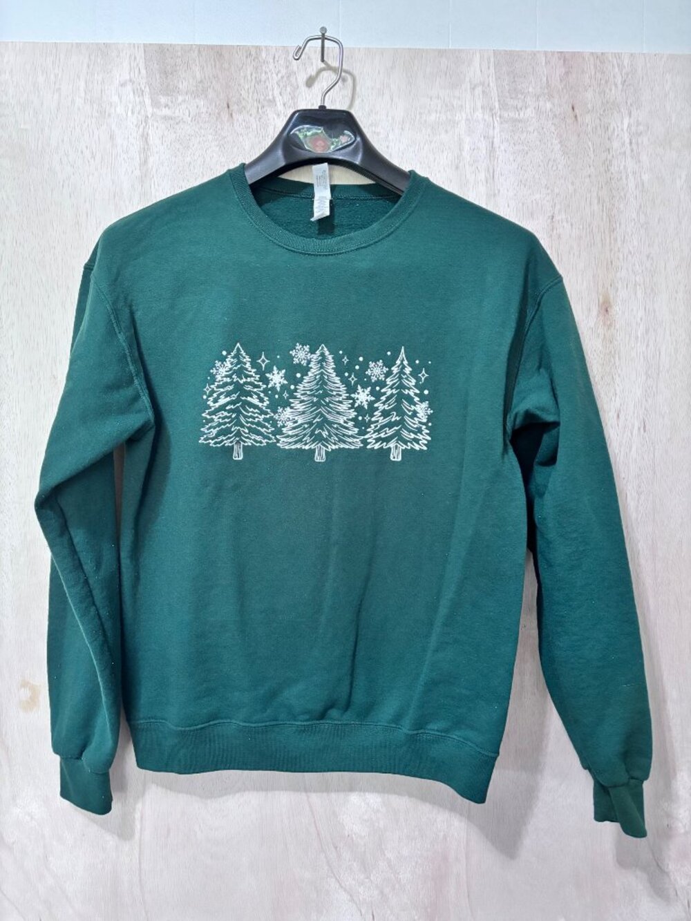 Green Christmas Tree Graphic Sweatshirt